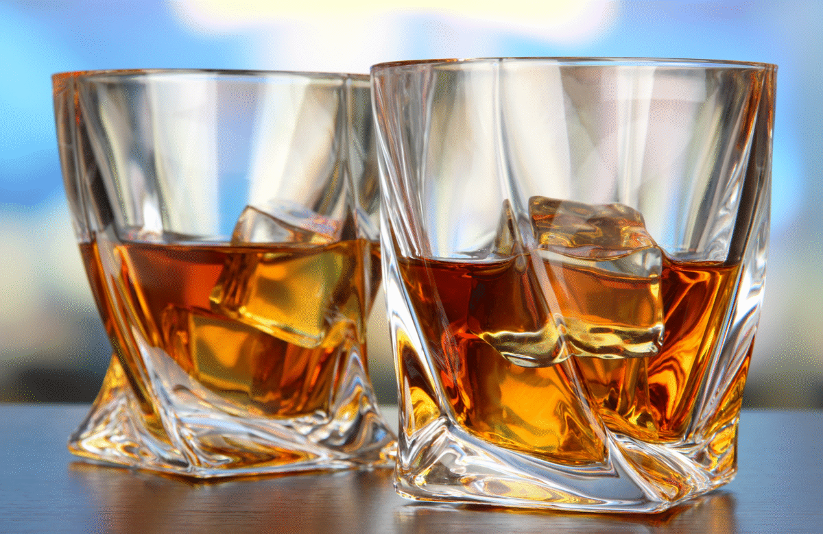 Modern Twist Tumbler Glass