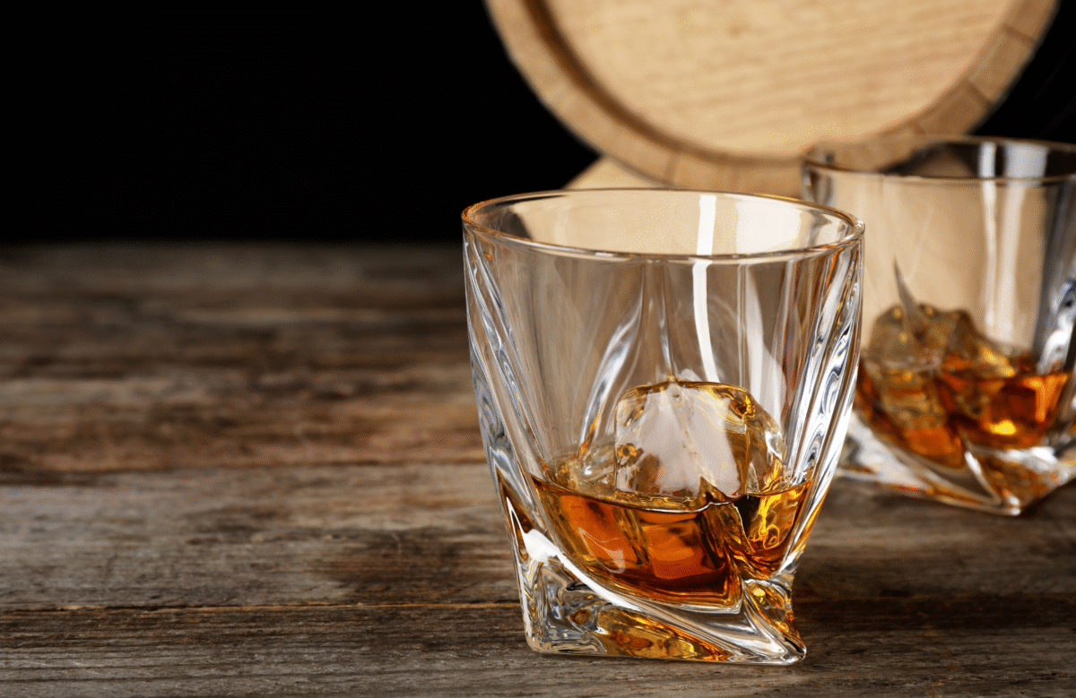 Modern Twist Tumbler Glass